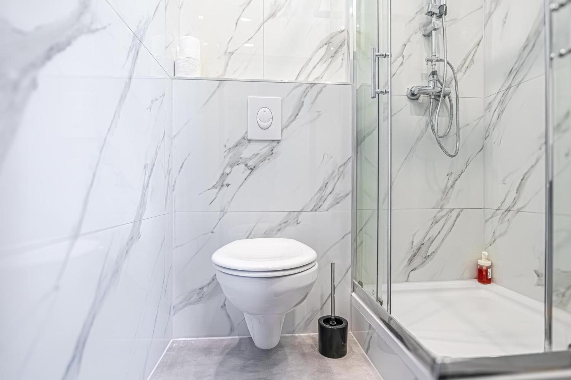 Comfortable And Compact In Meidling Apartamento